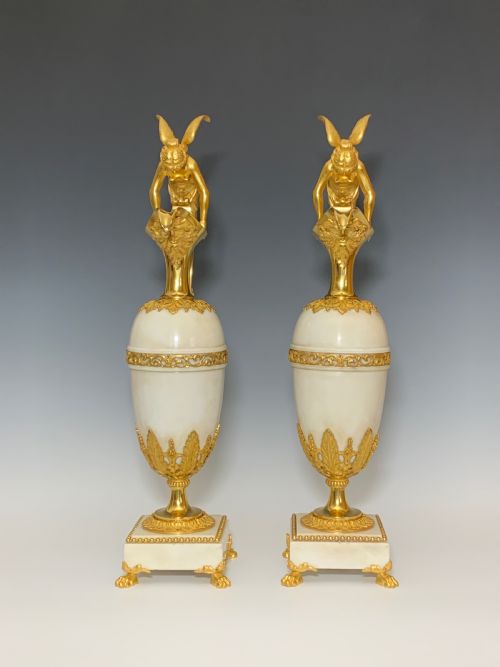 PAIR OF ORMOLU MOUNTED MARBLE EWERS AFTER CLAUDE GALLE - ADDITIONAL PHOTO 2