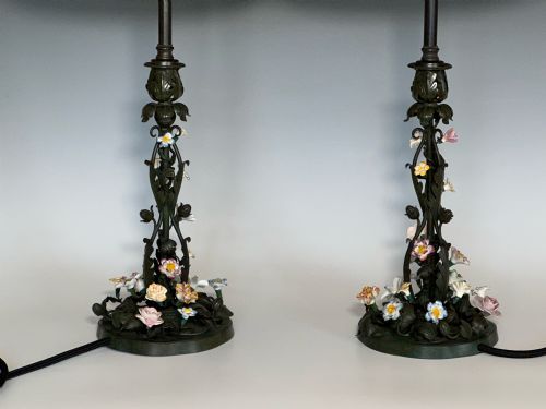 PAIR OF PORCELAIN MOUNTED BRONZE TABLE LAMPS - ADDITIONAL PHOTO 3