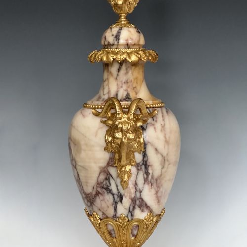 ANTIQUE GEORGE V ORMOLU MOUNTED MARBLE TABLE LAMP - ADDITIONAL PHOTO 1
