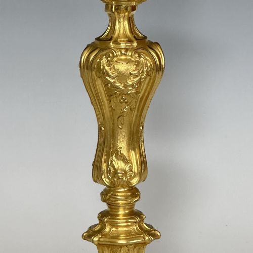 ORMOLU PAIR OF LOUIS XV STYLE TABLE LAMP CANDLESTICKS - ADDITIONAL PHOTO 5