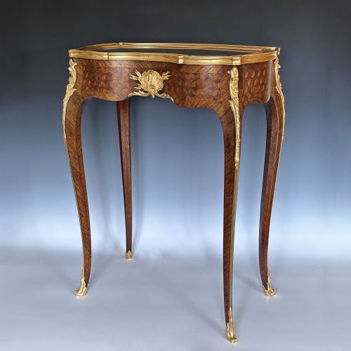 antique rosewood ormolu mounted bijouterie table vitrine by franois linke - CATEGORY: ANTIQUE TABLES - DATED 1900