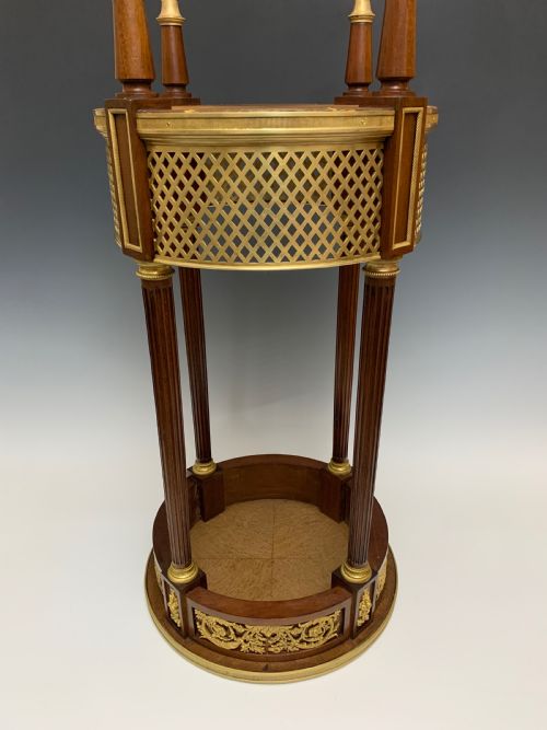 FRENCH ORMOLU MOUNTED GUERIDON TABLE - ADDITIONAL PHOTO 5
