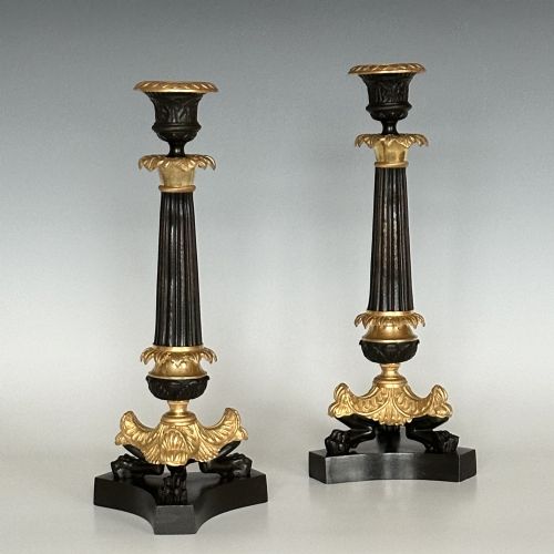 PAIR OF CHARLES X BRONZE ORMOLU CANDLESTICKS - ADDITIONAL PHOTO 2