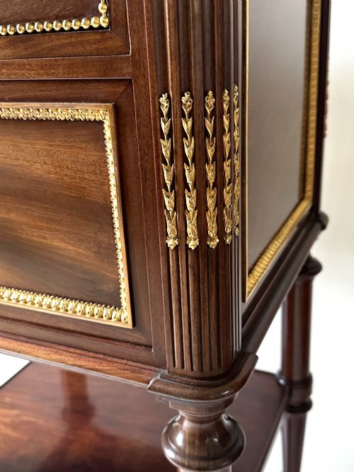 FRENCH MAHOGANY ORMOLU BEDSIDE CABINET - ADDITIONAL PHOTO 3