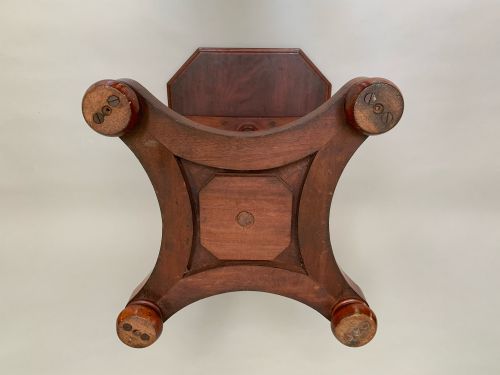 VICTORIAN MAHOGANY SIDE TABLE - ADDITIONAL PHOTO 4