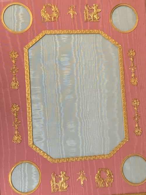 BOIN TABURET ORMOLU PHOTOGRAPH FRAME - ADDITIONAL PHOTO 3