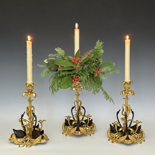 VICTORIAN ORMOLU PARCEL BRONZE CANDLESTICKS - ADDITIONAL PHOTO 1