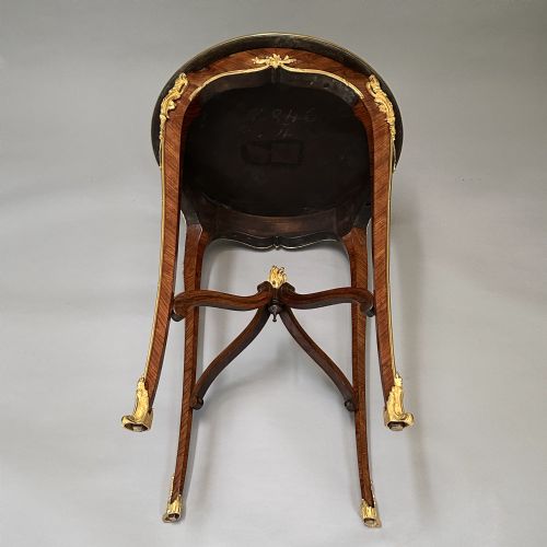 FINE FRENCH ORMOLU MOUNTED KINGWOOD MARQUETRY TABLE - ADDITIONAL PHOTO 6