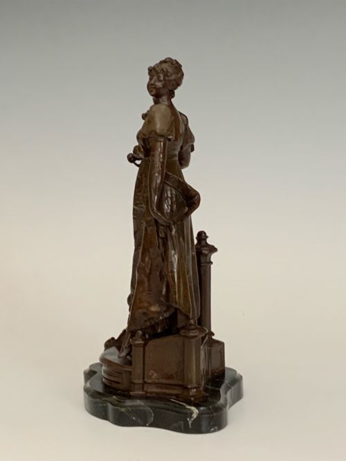 GEORGES VAN DER STRAETEN BRONZE OF AN ELEGANT LADY - ADDITIONAL PHOTO 4