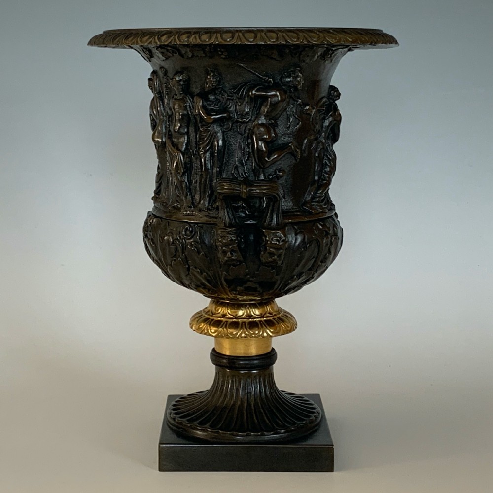 A Pair of Medici & Borghese Bronze Vases After the Antique in Grand Tour Style View III