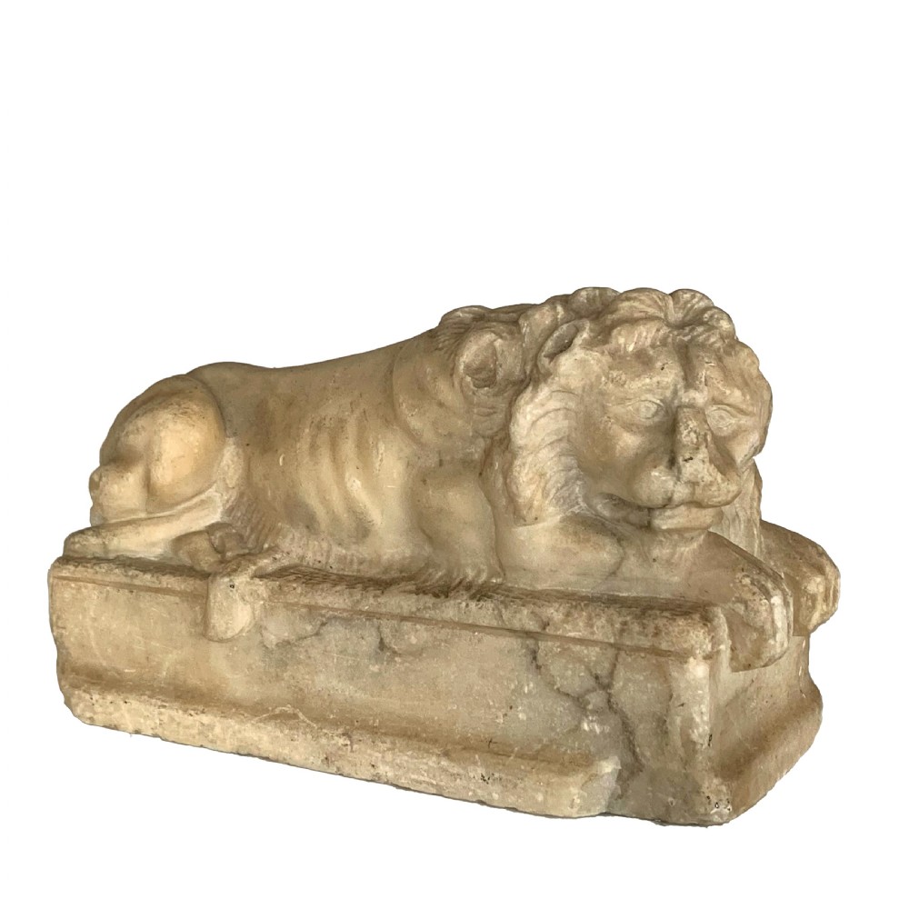 Italian 19th Century Carved Marble Lion after Canova