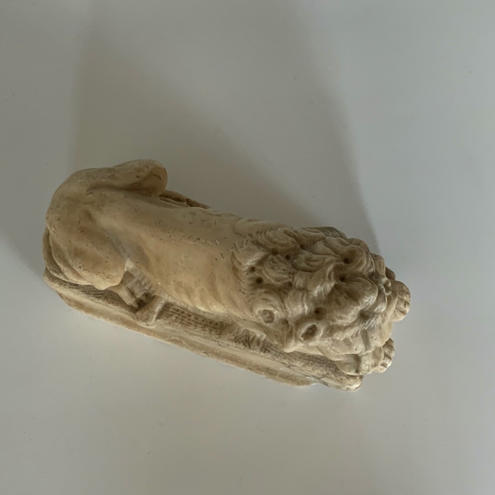 Italian 19th Century Carved Marble Lion after Canova View VI