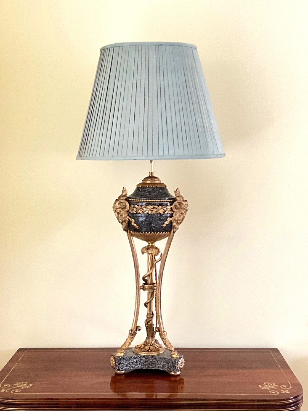 Fine Continental Ormolu Mounted Table Lamp of Large size View VII