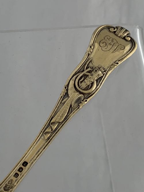 STERLING SILVER SPOON 1918 LONDON STAG HUNT PATTERN ANTIQUE CHRISTENING SPOON - ADDITIONAL PHOTO 5
