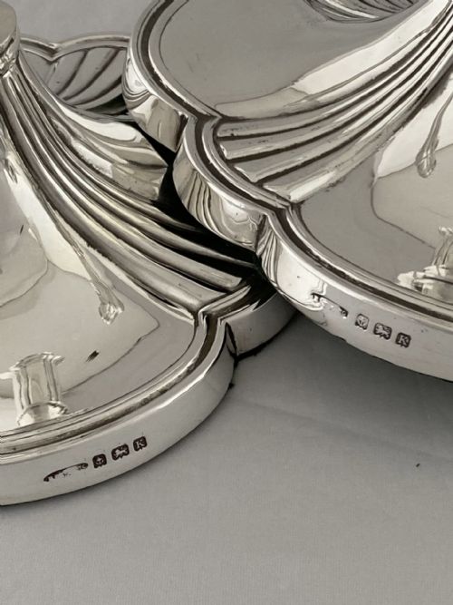 HUGE PAIR OF STERLING SILVER CANDLESTICKS 1934 BIRMINGHAM ANTIQUE 31CM HEIGHT - ADDITIONAL PHOTO 3