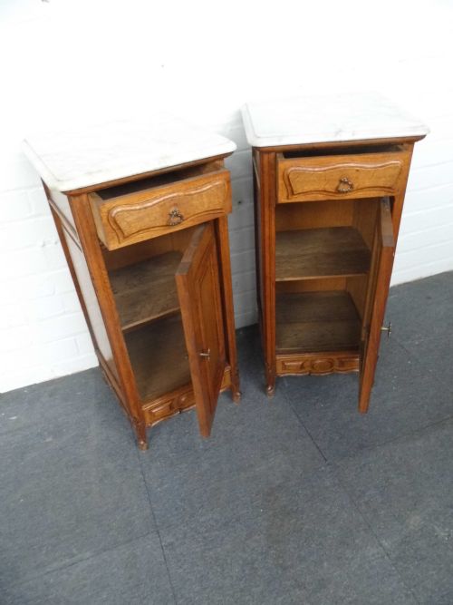 PAIR OF FRENCH OAK BEDSIDE CABINETS - ADDITIONAL PHOTO 1