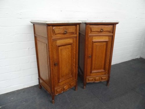 PAIR OF FRENCH OAK BEDSIDE CABINETS - ADDITIONAL PHOTO 2