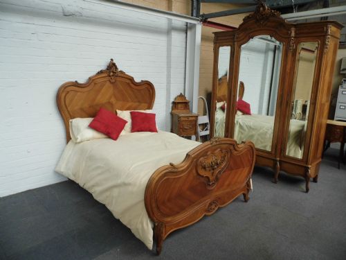 french carved walnut double bed - CATEGORY: ANTIQUE BEDS - DATED 1890