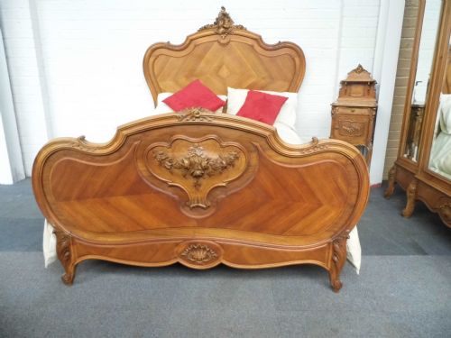 FRENCH CARVED WALNUT DOUBLE BED - ADDITIONAL PHOTO 1