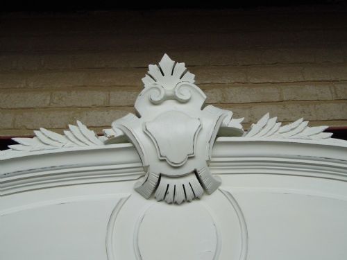 LARGE DOUBLE PAINTED FRENCH ARMOIRE - ADDITIONAL PHOTO 4