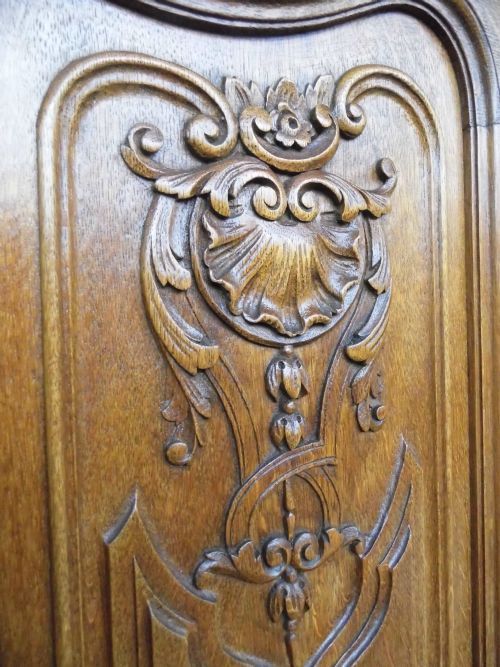 LARGE CARVED OAK FRENCH ARMOIRE - ADDITIONAL PHOTO 2