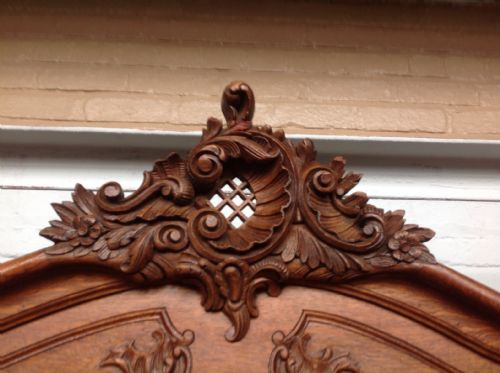 CARVED OAK FRENCH ARMOIRE - ADDITIONAL PHOTO 1