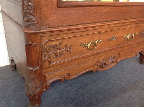 CARVED OAK FRENCH ARMOIRE - ADDITIONAL PHOTO 2