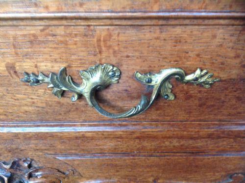 CARVED OAK FRENCH ARMOIRE - ADDITIONAL PHOTO 5