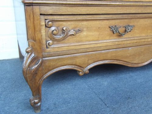 LARGE OAK FRENCH ARMOIRE - ADDITIONAL PHOTO 1