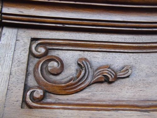 LARGE OAK FRENCH ARMOIRE - ADDITIONAL PHOTO 5