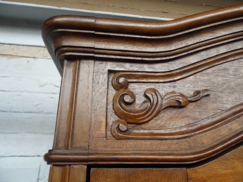 FRENCH OAK ARMOIRE - ADDITIONAL PHOTO 5