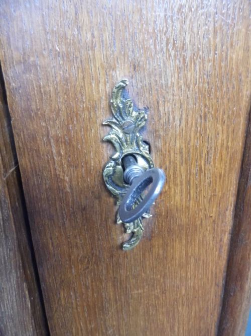 FRENCH OAK ARMOIRE - ADDITIONAL PHOTO 7