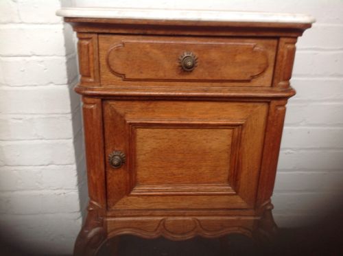 PAIR OF FRENCH BEDSIDE CABINETS - ADDITIONAL PHOTO 5