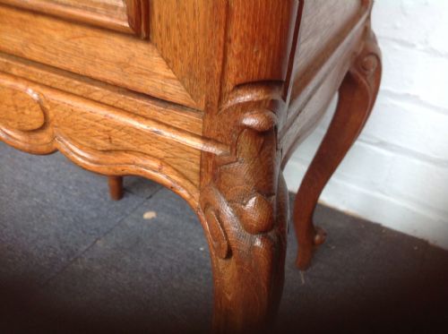 PAIR OF FRENCH BEDSIDE CABINETS - ADDITIONAL PHOTO 7