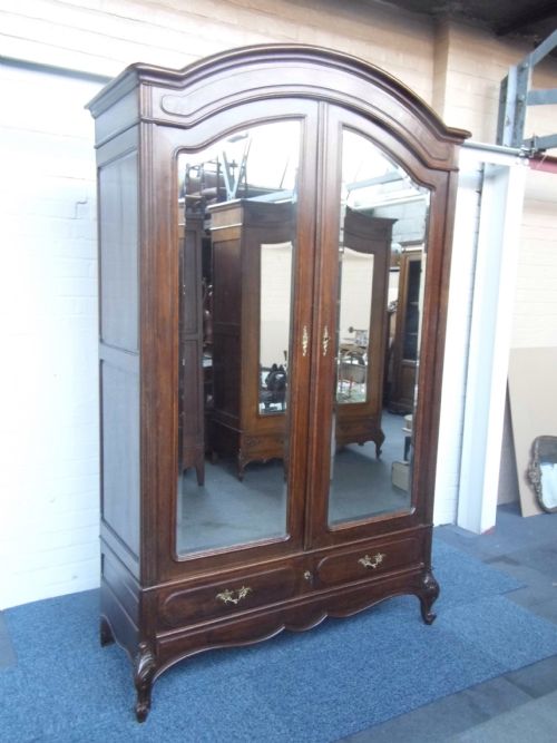 large oak french armoire - CATEGORY: ANTIQUE WARDROBES - DATED 1900