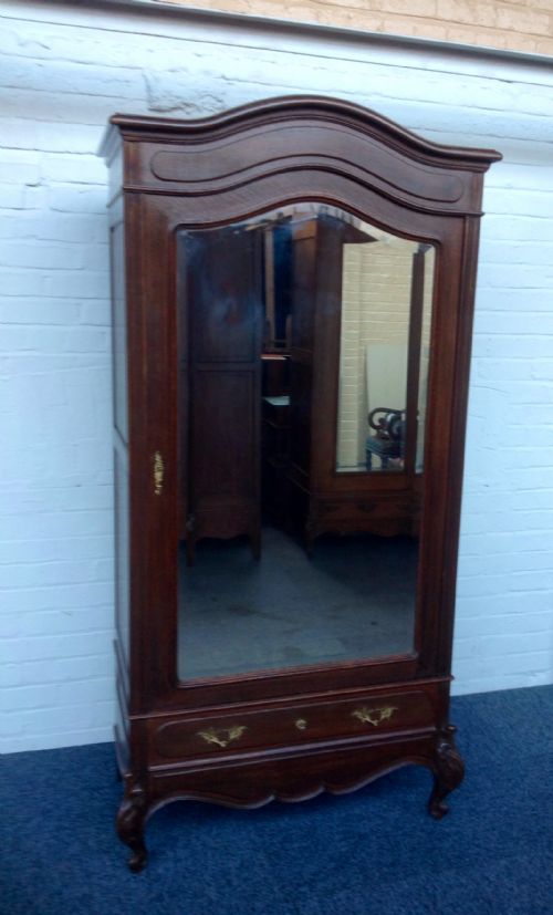 french oak single armoire - CATEGORY: ANTIQUE WARDROBES - DATED 1900