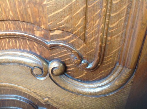 LARGE OAK BREAKFRONT FRENCH ARMOIRE - ADDITIONAL PHOTO 6