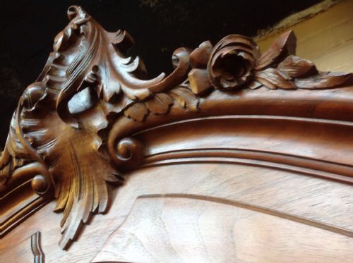 LARGE WALNUT FRENCH TRIPLE ARMOIRE - ADDITIONAL PHOTO 2
