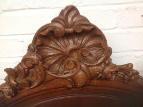 CARVED FRENCH OAK DOUBLE BED - ADDITIONAL PHOTO 1