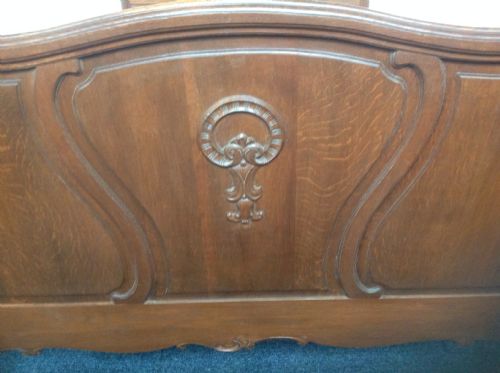 CARVED FRENCH OAK DOUBLE BED - ADDITIONAL PHOTO 4
