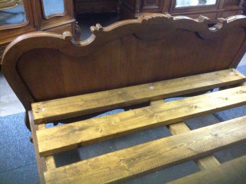 KINGSIZE OAK FRENCH CARVED BED - ADDITIONAL PHOTO 7
