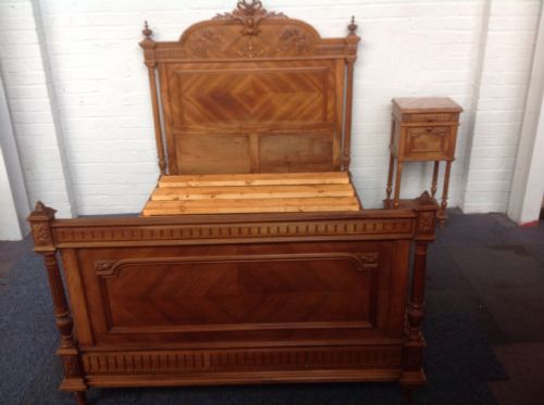 french walnut carved bed and bedside cabinet - CATEGORY: ANTIQUE BEDS - DATED 1880
