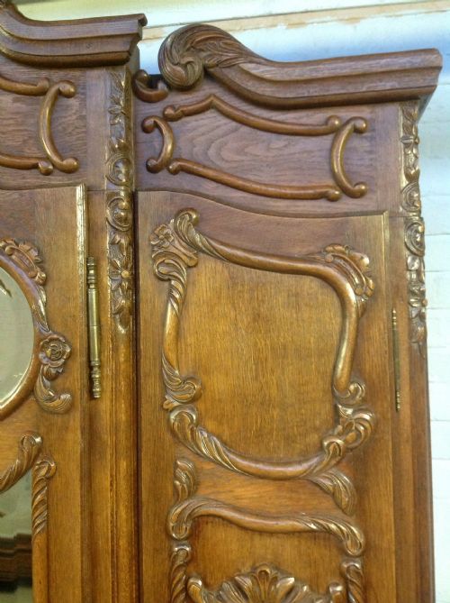 FRENCH OAK CARVED ARMOIRE - ADDITIONAL PHOTO 5