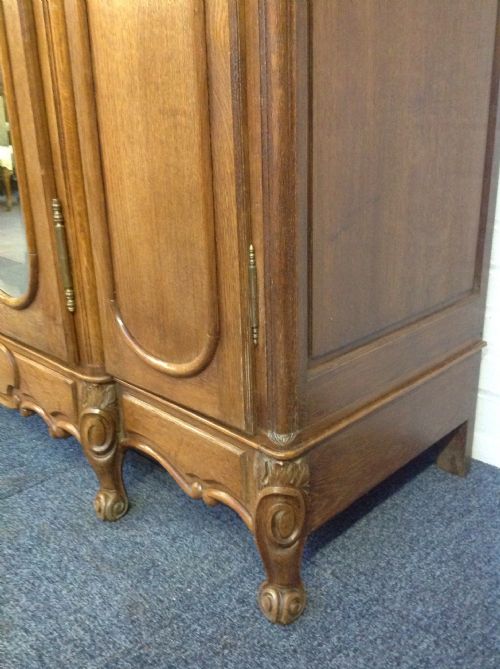 FRENCH OAK CARVED ARMOIRE - ADDITIONAL PHOTO 7