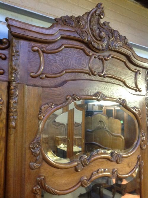 FRENCH OAK CARVED ARMOIRE - ADDITIONAL PHOTO 9