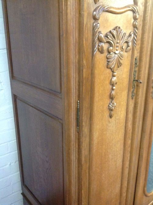 FRENCH OAK CARVED ARMOIRE - ADDITIONAL PHOTO 11