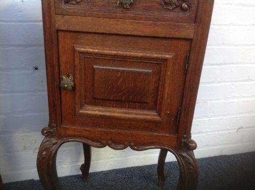 PAIR OF FRENCH BEDSIDE CABINETS - ADDITIONAL PHOTO 5