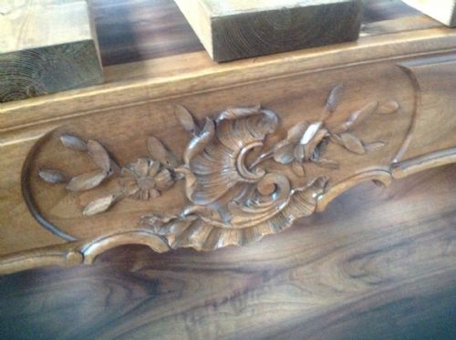 FRENCH WALNUT BED WITH SUPERB CARVING - ADDITIONAL PHOTO 5