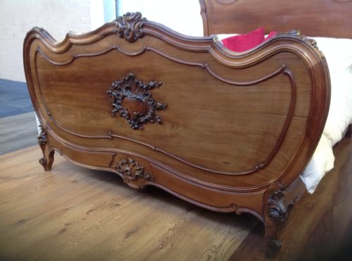 WALNUT KINGSIZE FRENCH CARVED BED - ADDITIONAL PHOTO 5