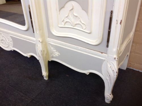LARGE FRENCH PAINTED ARMOIRE - ADDITIONAL PHOTO 9